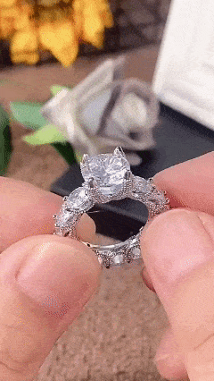 🎁✨ خاتم الأحلام صار بين يديك! ✨🎁